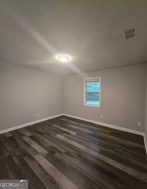 Other - 271 E Wright St, Winder, GA 30680 photo 5 of 8