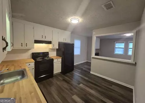 Other - 271 E Wright St, Winder, GA 30680 photo 2 of 8