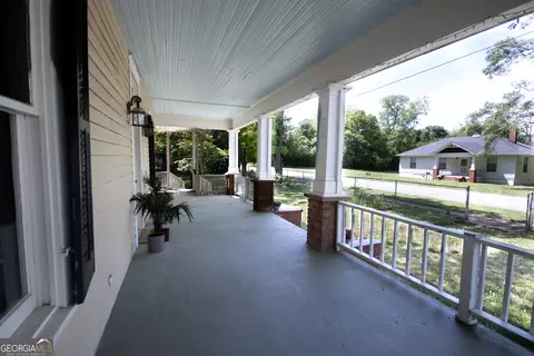 285 E Main St, Forsyth, GA 31029 photo 4