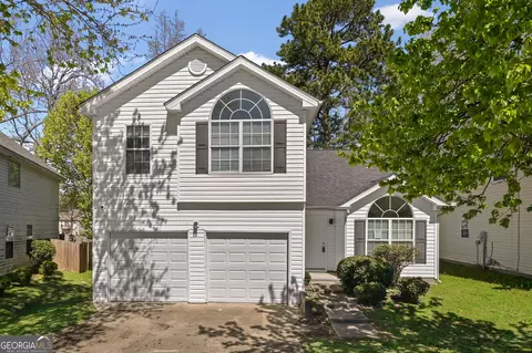 2816 Two Lakes Cir, College Park, GA 30349
