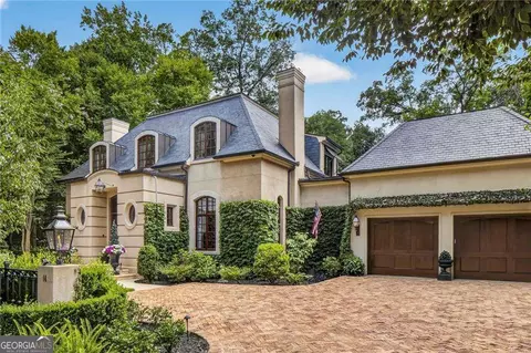 675 W Paces Ferry Apt 14 Rd NW, Atlanta, GA 30327
