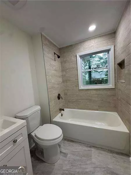 Bath - 3453 Pittard Rd, Duluth, GA 30096 photo 3 of 4