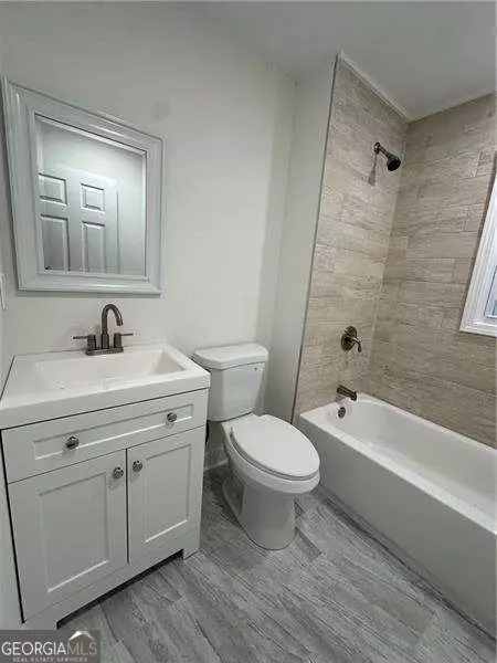 Bath - 3453 Pittard Rd, Duluth, GA 30096 photo 4 of 4