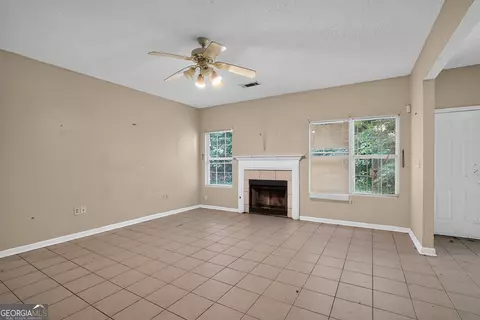 2757 Peggy Sue Ln, Morrow, GA 30260 photo 2