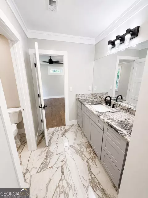 Bath - 131 Circle Dr, Dacula, GA 30019 photo 3 of 7