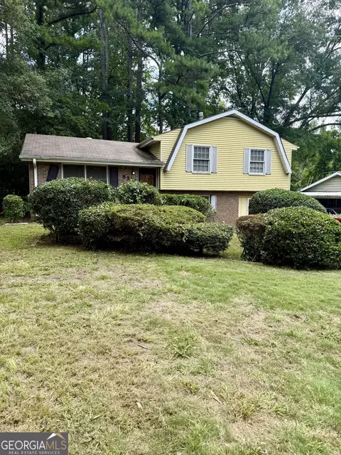8318 Magnolia Dr, Jonesboro, GA 30238
