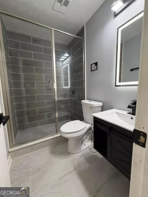 Bath - 5602 Phillips Dr, Morrow, GA 30260 photo 2 of 3