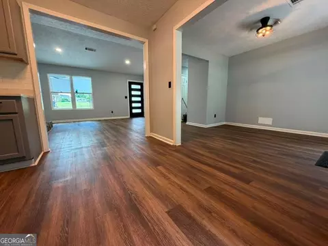 Entry Way - 5602 Phillips Dr, Morrow, GA 30260 photo 3 of 3