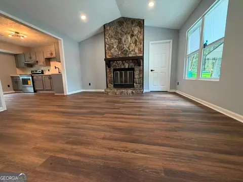 Living - 5602 Phillips Dr, Morrow, GA 30260 photo 1 of 4