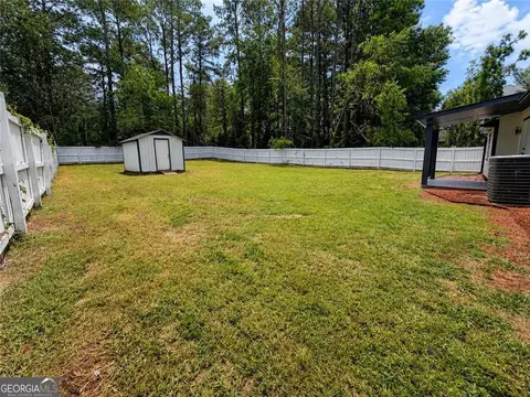 Exterior - 5602 Phillips Dr, Morrow, GA 30260 photo 3 of 5