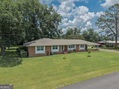 141 N Railroad Ave, Chauncey, GA 31011