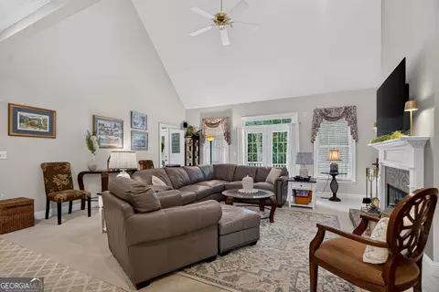 Living - 1026 Riverside Dr, Lagrange, GA 30240 photo 2 of 2