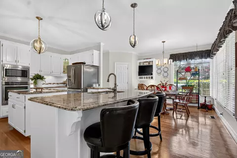Kitchen - 1026 Riverside Dr, Lagrange, GA 30240 photo 2 of 4
