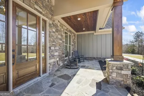 Exterior - 410 Edgewater Trl, Toccoa, GA 30577 photo 8 of 11