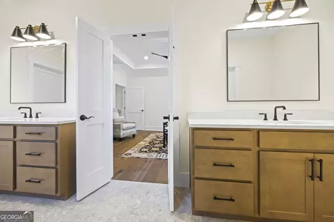 Entry Way - 410 Edgewater Trl, Toccoa, GA 30577 photo 6 of 11
