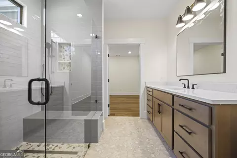 Bath - 410 Edgewater Trl, Toccoa, GA 30577 photo 1 of 6