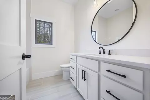 Bath - 410 Edgewater Trl, Toccoa, GA 30577 photo 2 of 6