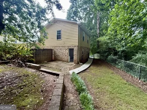 3204 Stanford Cir, Lawrenceville, GA 30044