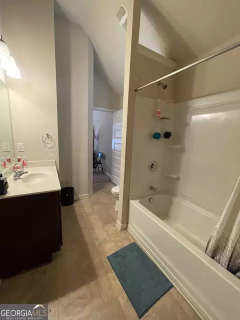 Bath - 12173 Centerra Dr, Hampton, GA 30228 photo 7 of 8