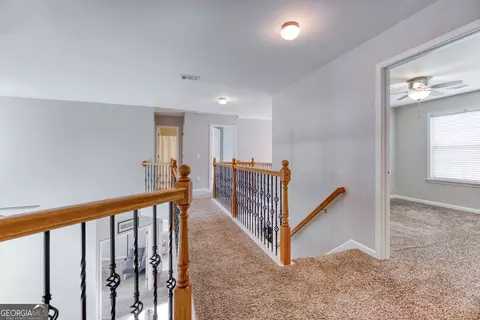 Entry Way - 1017 Panoramic Pointe NE, Buford, GA 30518 photo 10 of 15