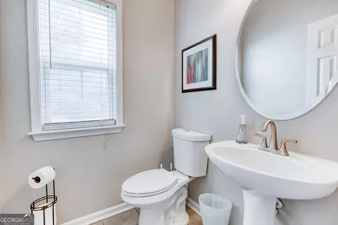 Bath - 1017 Panoramic Pointe NE, Buford, GA 30518 photo 1 of 6