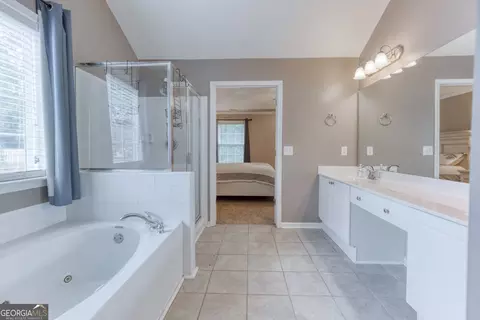 Bath - 1017 Panoramic Pointe NE, Buford, GA 30518 photo 3 of 6