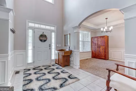 Entry Way - 1017 Panoramic Pointe NE, Buford, GA 30518 photo 2 of 15