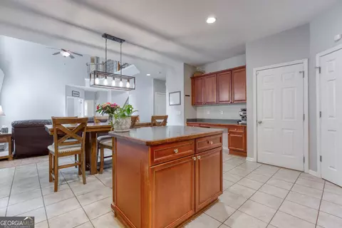 Kitchen - 1017 Panoramic Pointe NE, Buford, GA 30518 photo 6 of 6