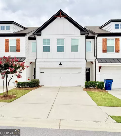 34 Auburn Woods Dr, Auburn, GA 30011