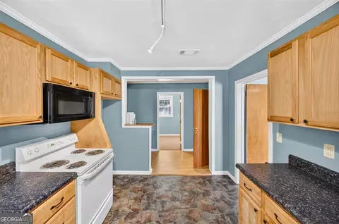 Entry Way - 825 Maple St, Macon, GA 31201 photo 1 of 2