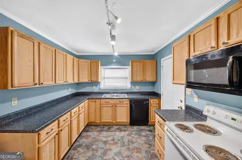 Kitchen - 825 Maple St, Macon, GA 31201 photo 1 of 2