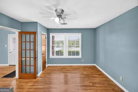 Living - 825 Maple St, Macon, GA 31201 photo 2 of 3
