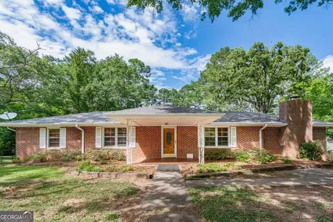 7194 Reinhardt College Pkwy, Waleska, GA 30183