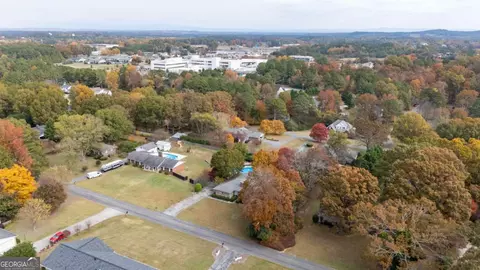 View/Area - 127 Windsor Dr, Calhoun, GA 30701 photo 4 of 8