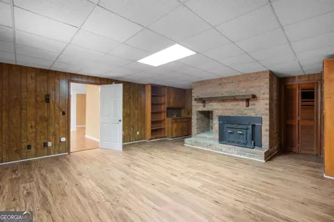 Living - 127 Windsor Dr, Calhoun, GA 30701 photo 7 of 7