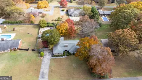 View/Area - 127 Windsor Dr, Calhoun, GA 30701 photo 6 of 8