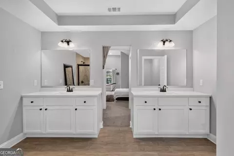 Entry Way - 208 Shields St, Winder, GA 30680 photo 5 of 5