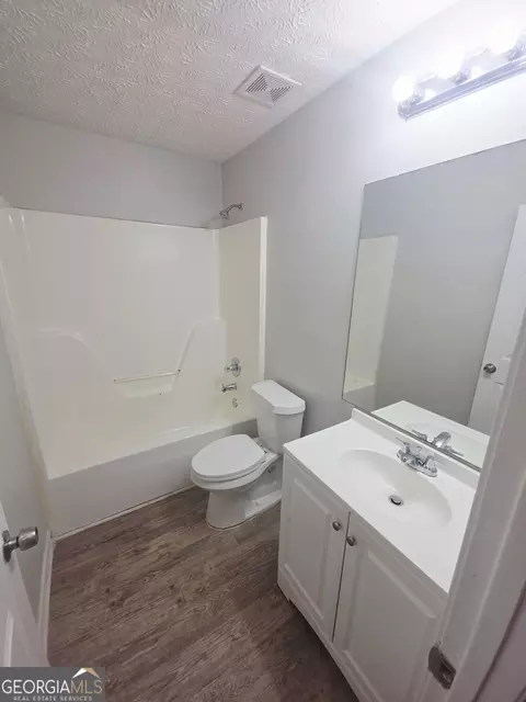 Bath - 65 Mills Lndg, Covington, GA 30016 photo 2 of 2