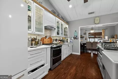 Kitchen - 645 King Rd, Harrison, GA 31035 photo 2 of 3