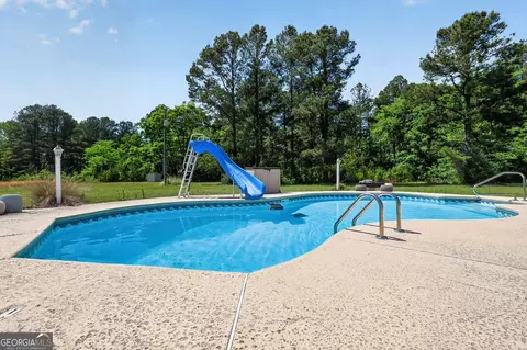 Exterior - 645 King Rd, Harrison, GA 31035 photo 8 of 11
