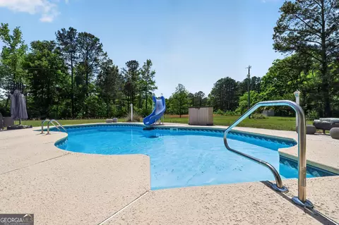 Exterior - 645 King Rd, Harrison, GA 31035 photo 7 of 11