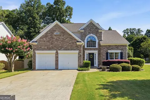555 Kingsport Dr, Roswell, GA 30076
