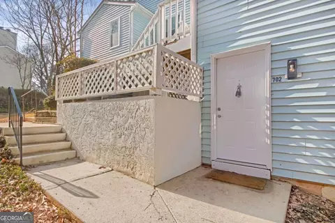 702 Glenleaf Dr, Peachtree Corners, GA 30092