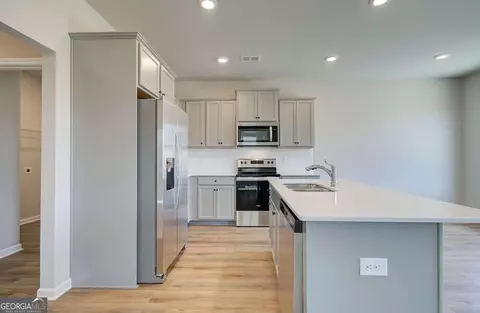 Kitchen - 11951 Brightside Pkwy, Hampton, GA 30228 photo 2 of 2