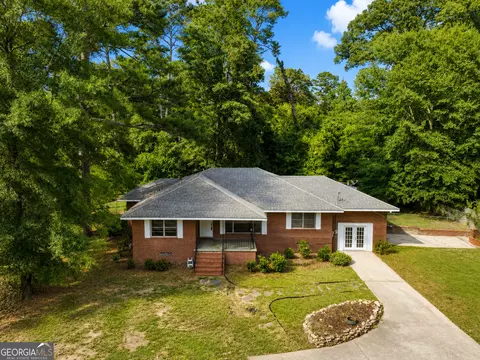 723 Winchester Cir, Macon, GA 31210