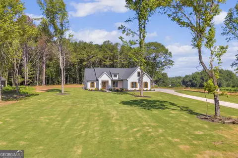 Exterior - 4705 H D Atha Rd, Covington, GA 30014 photo 4 of 12