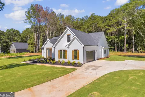 Exterior - 4705 H D Atha Rd, Covington, GA 30014 photo 3 of 12