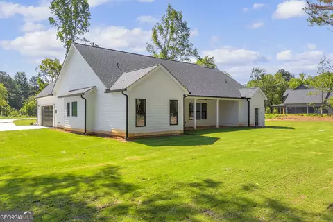 Exterior - 4705 H D Atha Rd, Covington, GA 30014 photo 11 of 12