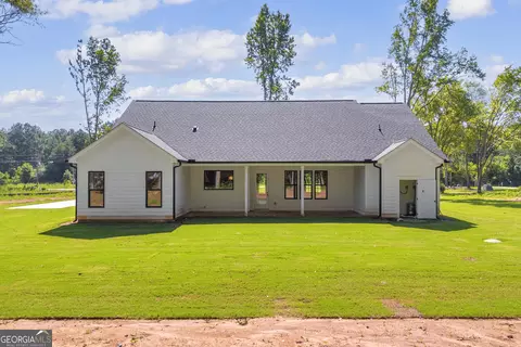 Exterior - 4705 H D Atha Rd, Covington, GA 30014 photo 10 of 12