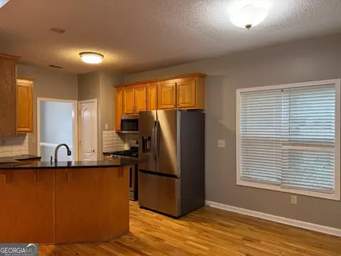 Kitchen - 522 Morgan Ct, Hampton, GA 30228 photo 1 of 3